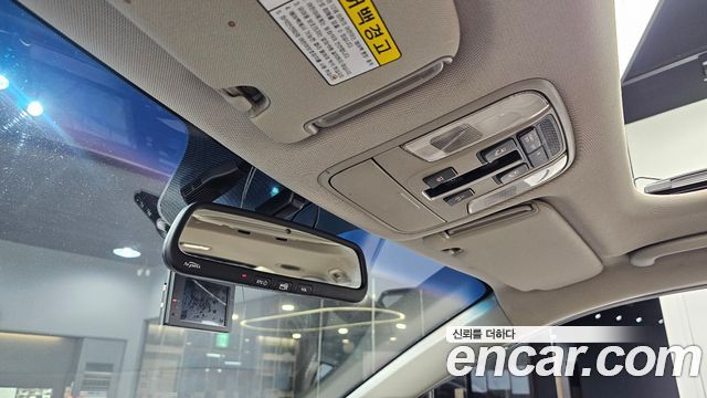 Kia Carnival 9-seater Prestige 2017 — фото 17