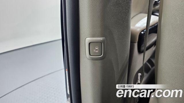 Kia Carnival 9-seater Prestige 2017 — фото 19