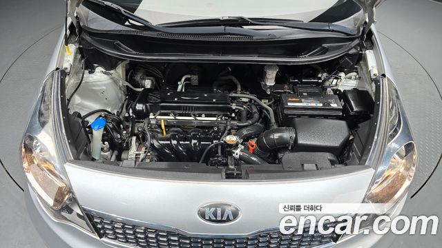 Kia Pride 4DR 1.4 MPI Trendy 2016 — фото 6
