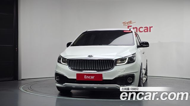 Kia Carnival 7-seater Limousine VIP 2018 — фото 3