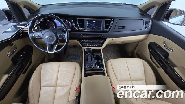 Kia Carnival 7-seater Limousine VIP 2018 — фото 7