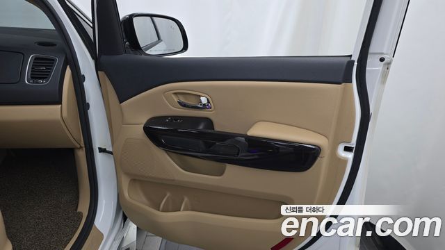 Kia Carnival 7-seater Limousine VIP 2018 — фото 25