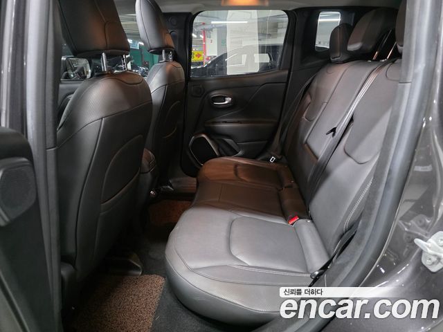 Jeep Renegade 2.0 Diesel Limited High AWD 2019 — фото 16