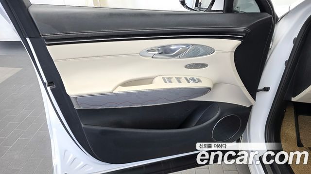 Genesis GV70 2.5T Gasoline 2WD 2021 — фото 24