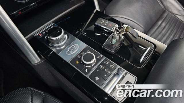 Land Rover Discovery 5 3.0 TD6 HSE Luxury 2018 — фото 9