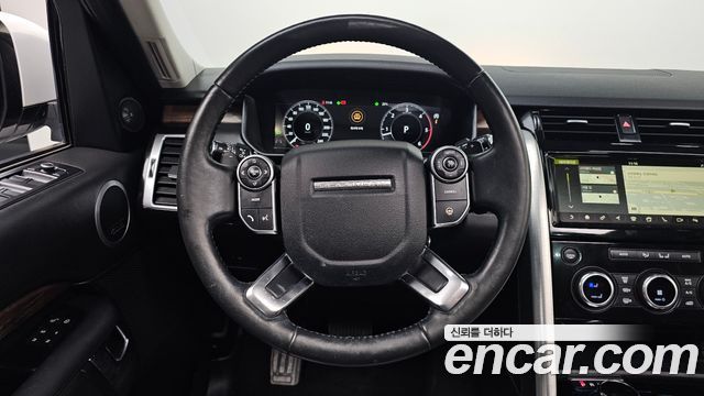 Land Rover Discovery 5 3.0 TD6 HSE Luxury 2018 — фото 12