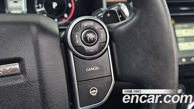 Land Rover Discovery 5 3.0 TD6 HSE Luxury 2018 — фото 13