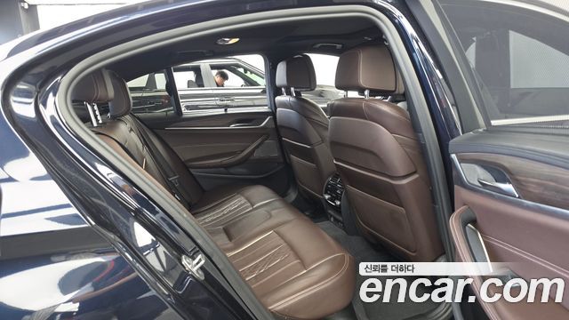 BMW 5 Series (G30) 520d xDrive M Sport Package Plus 2020 — фото 16