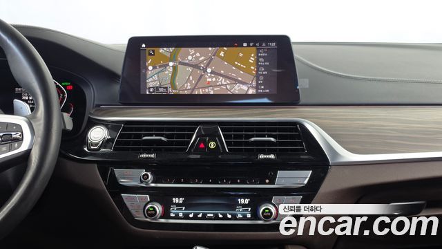 BMW 5 Series (G30) 520d xDrive M Sport Package Plus 2020 — фото 18
