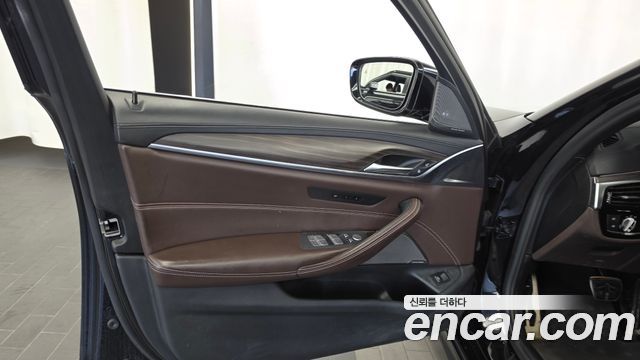 BMW 5 Series (G30) 520d xDrive M Sport Package Plus 2020 — фото 30