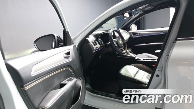 Renault Korea Arkana 1.6 E-TECH Iconic 2025 — фото 10