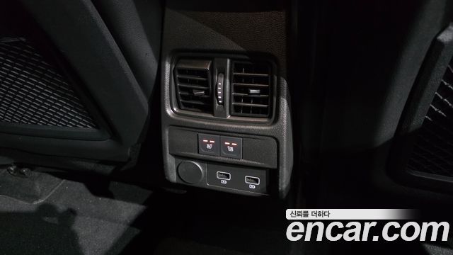 Renault Korea Arkana 1.6 E-TECH Iconic 2025 — фото 18