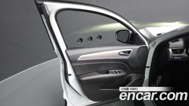 Renault Korea Arkana 1.6 E-TECH Iconic 2025 — фото 24