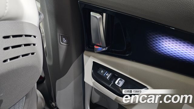 Kia Carnival (IV) Diesel 9-Seater Hi-Limousine Signature 2023 — фото 17