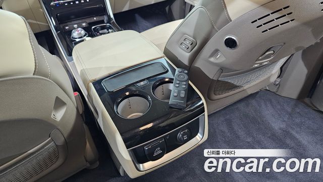 Kia Carnival (IV) Diesel 9-Seater Hi-Limousine Signature 2023 — фото 18