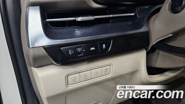 Kia Carnival (IV) Diesel 9-Seater Hi-Limousine Signature 2023 — фото 28