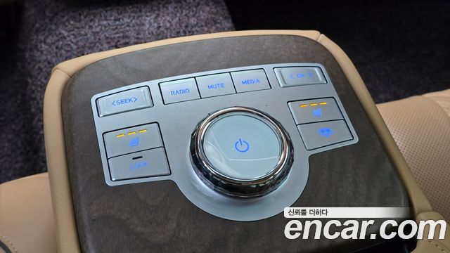 Genesis G80 (RG3) Gasoline 2.5 Turbo AWD 2023 — фото 29