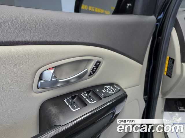 Kia Carnival 9-seater Noblesse 2015 — фото 7