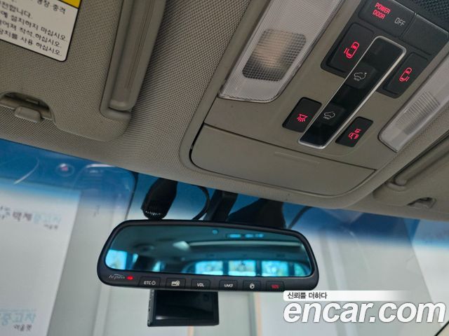 Kia Carnival 9-seater Noblesse 2015 — фото 15