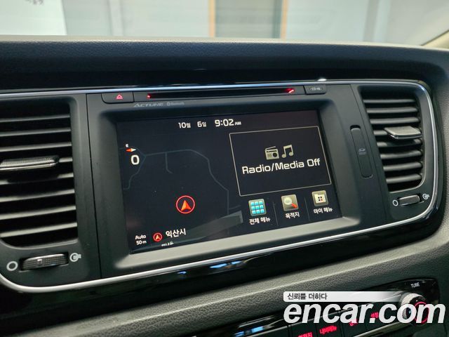 Kia Carnival 9-seater Noblesse 2015 — фото 16