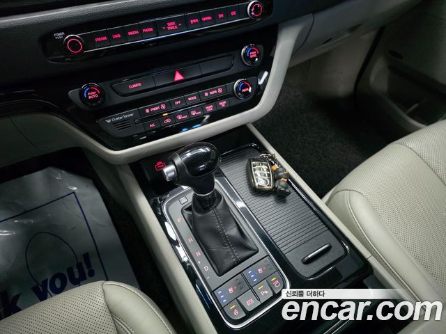 Kia Carnival 9-seater Noblesse 2015 — фото 18