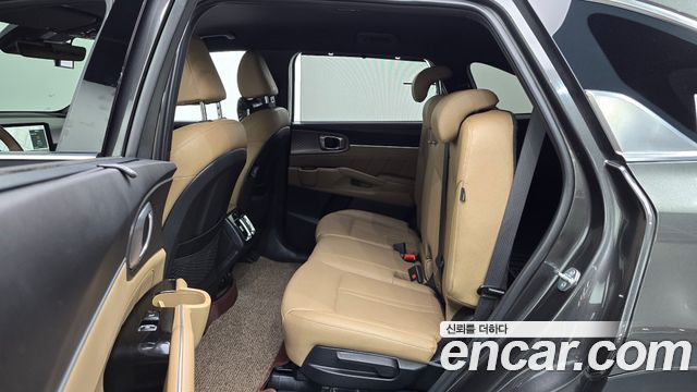 Kia Sorento (IV) Gasoline 2.5T 2WD Noblesse 2024 — фото 11