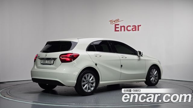 Mercedes-Benz A-Class (W176) A200 2017 — фото 2