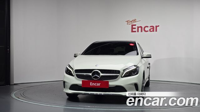 Mercedes-Benz A-Class (W176) A200 2017 — фото 3