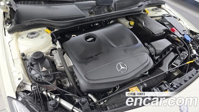 Mercedes-Benz A-Class (W176) A200 2017 — фото 6