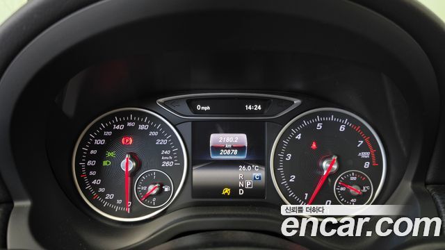 Mercedes-Benz A-Class (W176) A200 2017 — фото 8