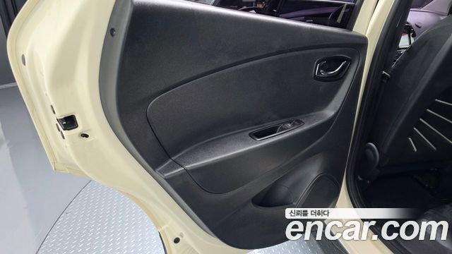 Renault Korea QM3 RE 2016 — фото 25