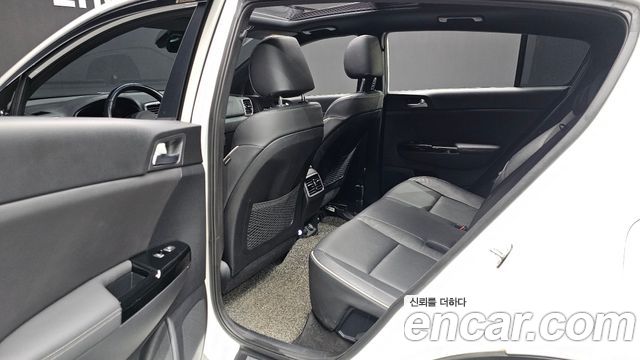 Kia Sportage The Bold Gasoline Signature Gravity 2022 — фото 12