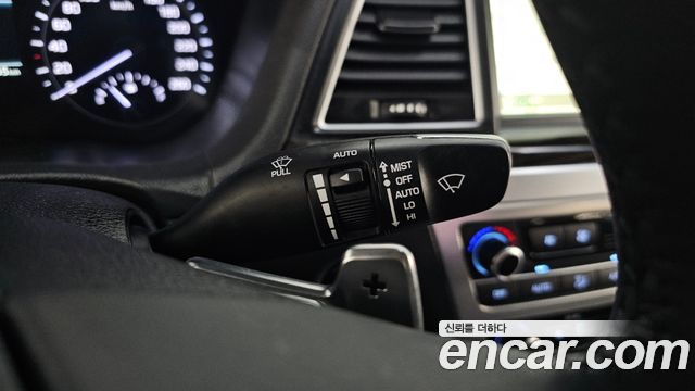 Genesis G80 3.3 GDI AWD Luxury 2017 — фото 15