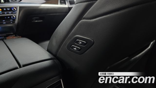 Genesis G80 3.3 GDI AWD Luxury 2017 — фото 18
