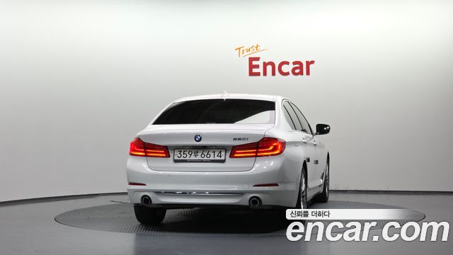BMW 5 Series (G30) 520i Luxury 2020 — фото 4