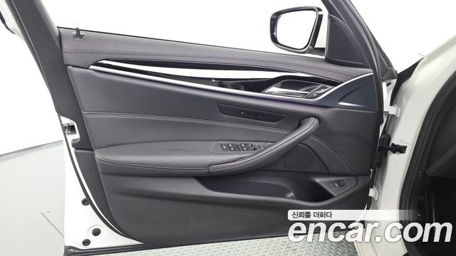 BMW 5 Series (G30) 520i Luxury 2020 — фото 24