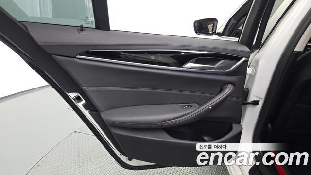 BMW 5 Series (G30) 520i Luxury 2020 — фото 25