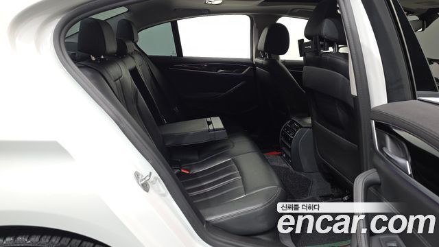 BMW 5 Series (G30) 520i Luxury 2020 — фото 26
