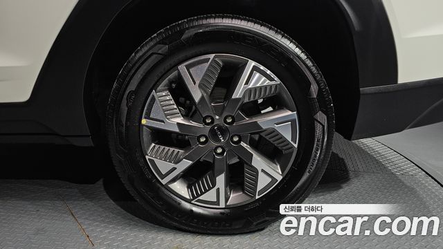 KG Mobility (SsangYong) Torres HEV 1.5 2WD T7 2026 — фото 21