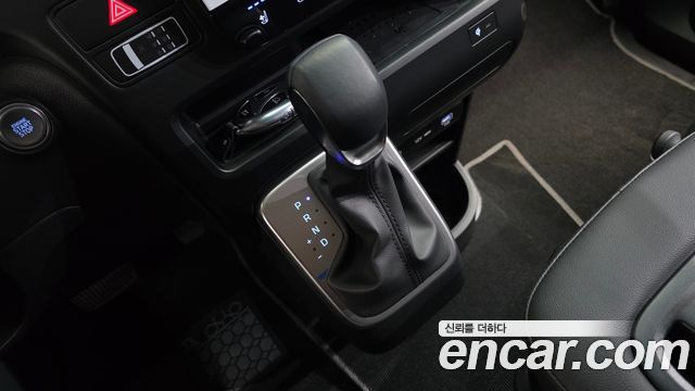 Hyundai Staria L3.5 Tourer 9-Seater Modern 2025 — фото 9