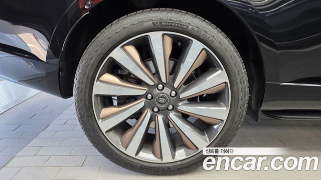 Land Rover Range Rover (V) P615 SV LWB 2025 — фото 5