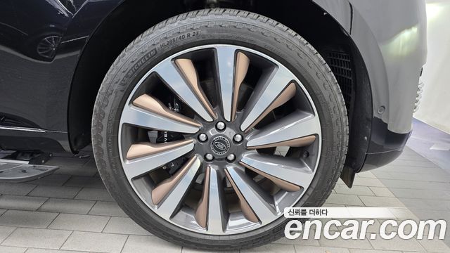 Land Rover Range Rover (V) P615 SV LWB 2025 — фото 21