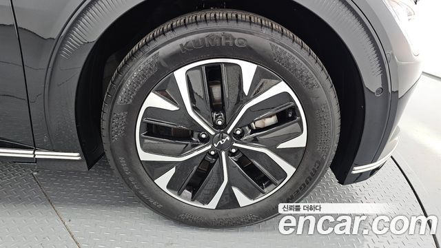 Kia EV6 Long Range Earth 2023 — фото 21