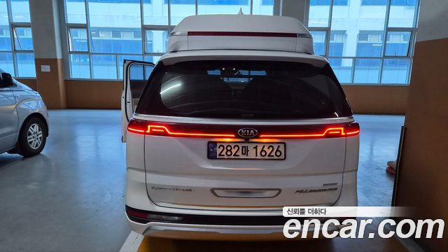 Kia Carnival (IV) Gasoline 7-Seater Signature 2021 — фото 4