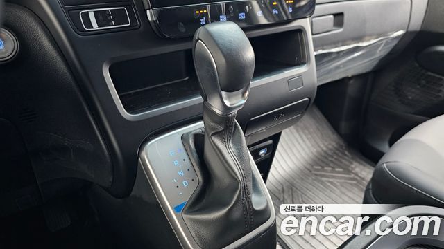Hyundai Staria Cargo 5-Seater Modern 2025 — фото 9