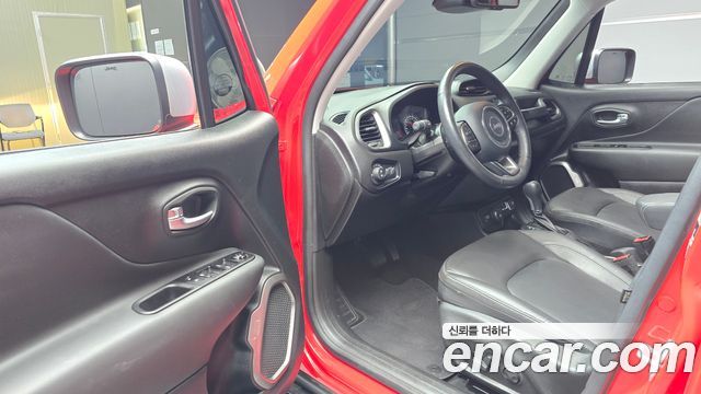 Jeep Renegade 1.3 Limited AWD 2022 — фото 10
