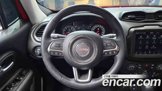 Jeep Renegade 1.3 Limited AWD 2022 — фото 13