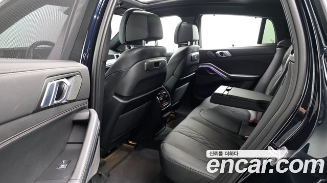 BMW X6 (G06) xDrive40i M Sport 2024 — фото 11