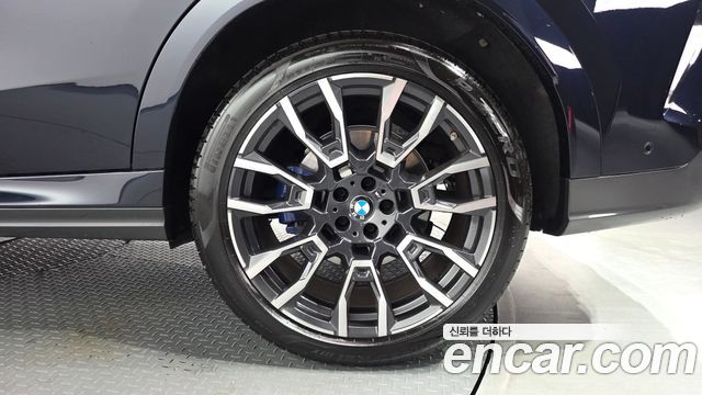 BMW X6 (G06) xDrive40i M Sport 2024 — фото 21