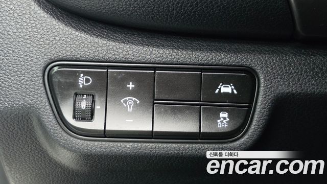 Kia Seltos Gasoline 1.6 Turbo 2WD Prestige 2020 — фото 12